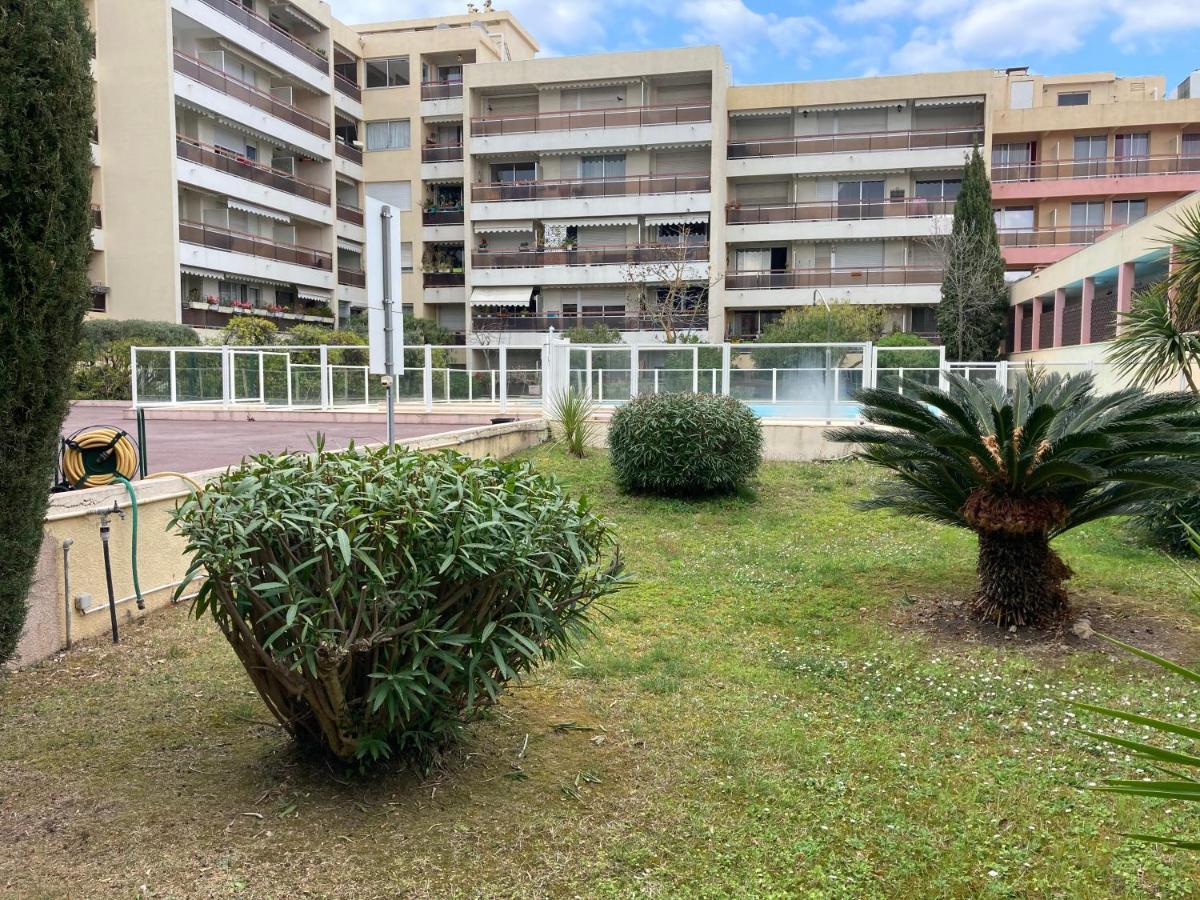 Apartmán Meubles De Tourisme Beaulieu Exteriér fotografie